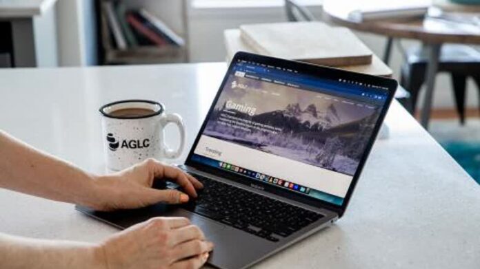 AGLC iGaming網站及申請流程示意畫面