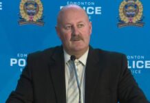 愛民頓前警員Bill Clark向傳媒洩密受處分 有條件撤銷定罪 愛民頓前警員Bill Clark向傳媒洩密受處分 有條件撤銷定罪