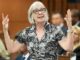加拿大就業及家庭事務部長 Patty Hajdu 在國會發言。