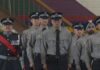 卡加利34名新公共交通治安員在畢業禮上合照。