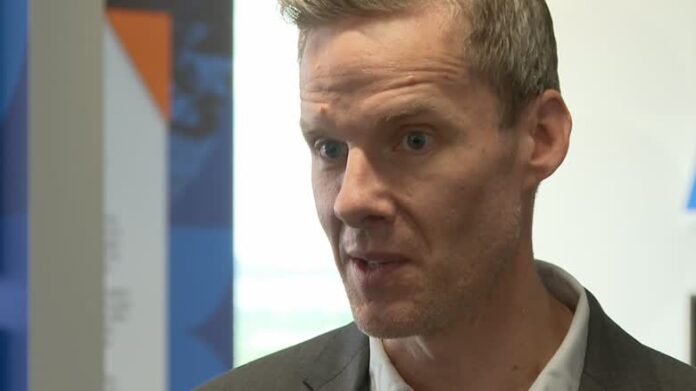 ATB Financial 首席經濟師 Mark Parsons。