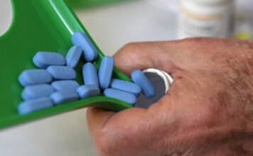 愛民頓藥房與診所指 PrescribeIT 停用後 處方將重回傳真模式