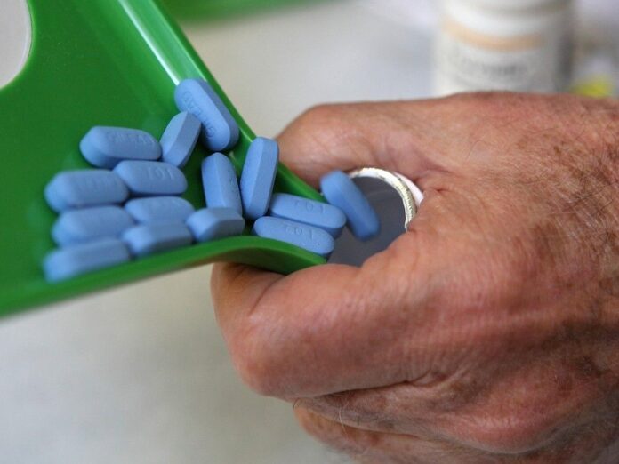 愛民頓藥房與診所指 PrescribeIT 停用後 處方將重回傳真模式