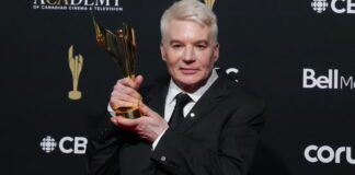 Mike Myers在多倫多加拿大銀幕獎領取Icon Award的相關圖片