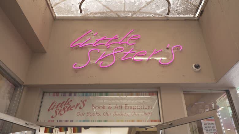 溫哥華Little Sister’s Book & Art Emporium書店入口