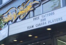 溫哥華 Granville Street 一間紋身店在世界盃期間迎來更多顧客。