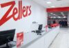Zellers 店內貨架與收銀區陳列玩具及零食商品
