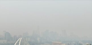 煙霧籠罩下的愛民頓市區景象