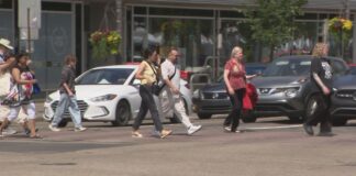 Whyte Avenue scramble crosswalk 現場圖片
