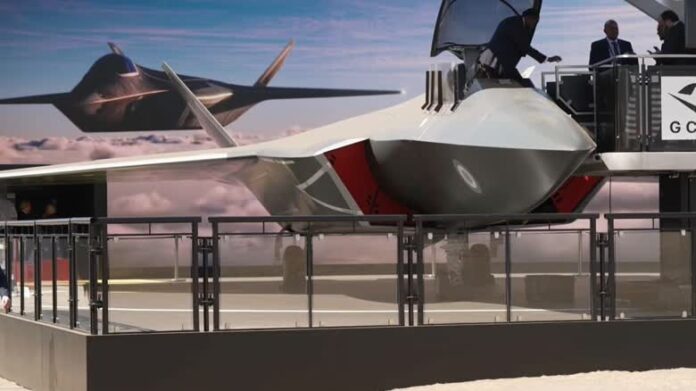 英國航展上展示的第六代戰機原型模型。
