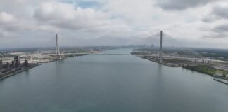 Gordie Howe International Bridge 橫跨底特律河的橋身外觀。