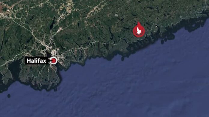 nsfire-featured-1 Nova Scotia Wildfire Viewer 顯示 Mooseland Road 山火範圍。