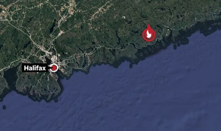 Nova Scotia Wildfire Viewer 顯示 Mooseland Road 山火範圍。