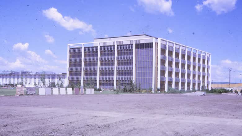 卡加利大學校園早年的歷史照片。