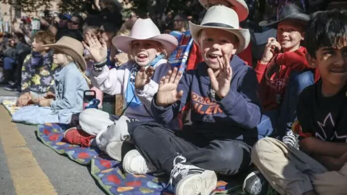 Calgary Stampede 巡遊相關報道配圖。
