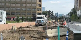 愛民頓124 Street商戶稱工程重疊 通行受阻影響客流
