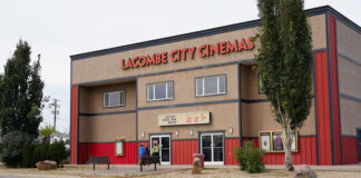 Lacombe唯一戲院下月停業 社區關注文化服務去向