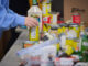 2026年4月4日，多倫多Daily Bread Food Bank義工整理及包裝捐贈食物。資料圖片，並非本次報告發布現場。圖片來源：Global News／The Canadian Press／Sammy Kogan。