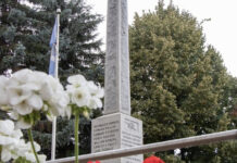 愛民頓Beverly百年戰爭紀念碑遭破壞 委員會盼國殤紀念日前修復 The Cenotaph in the Edmonton community of Beverly is the oldest in Edmonton and over 100 years old.