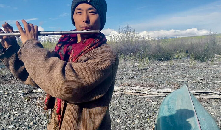 卑詩男子育空翻艇失長笛五年　陌生人尋獲防水桶助樂器物歸原主