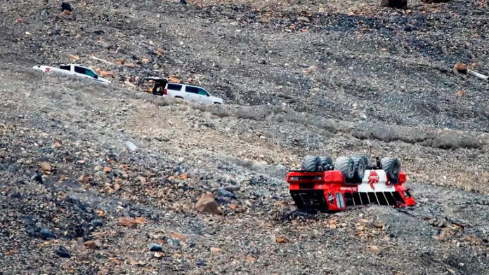 哥倫比亞冰原旅遊巴翻側死因報告　指煞車失效及維修問題釀三死