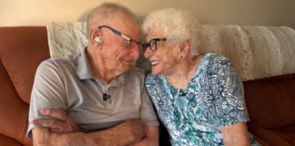 圖片來源：Janani Whitfield/CBC／CBC。Larry and Helen Frey have been together since they were 21 and 22 years old.